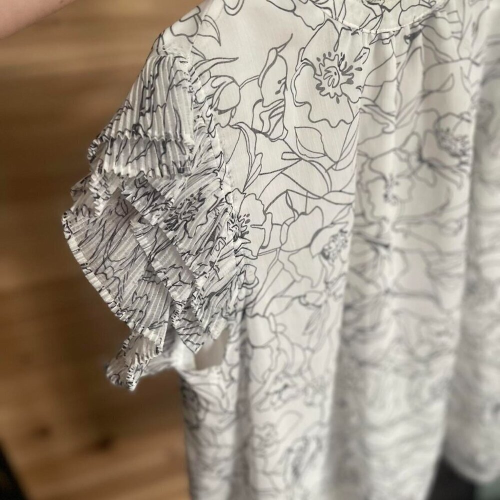 Cream Floral pattern top - Picture 5 of 6